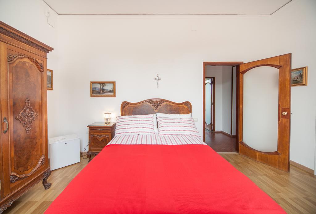 B&B Casina De Goyzueta Torre del Greco Ruang foto