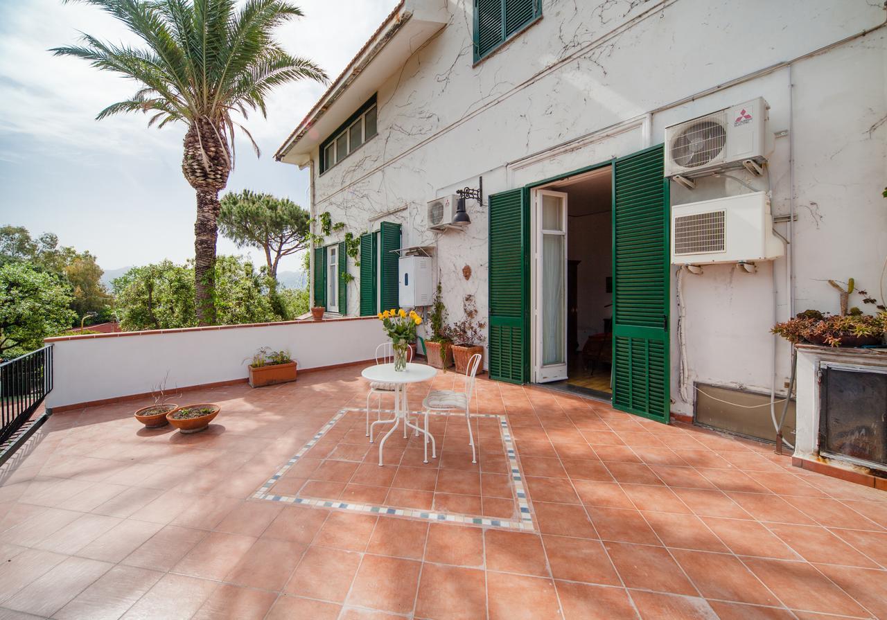 B&B Casina De Goyzueta Torre del Greco Bagian luar foto