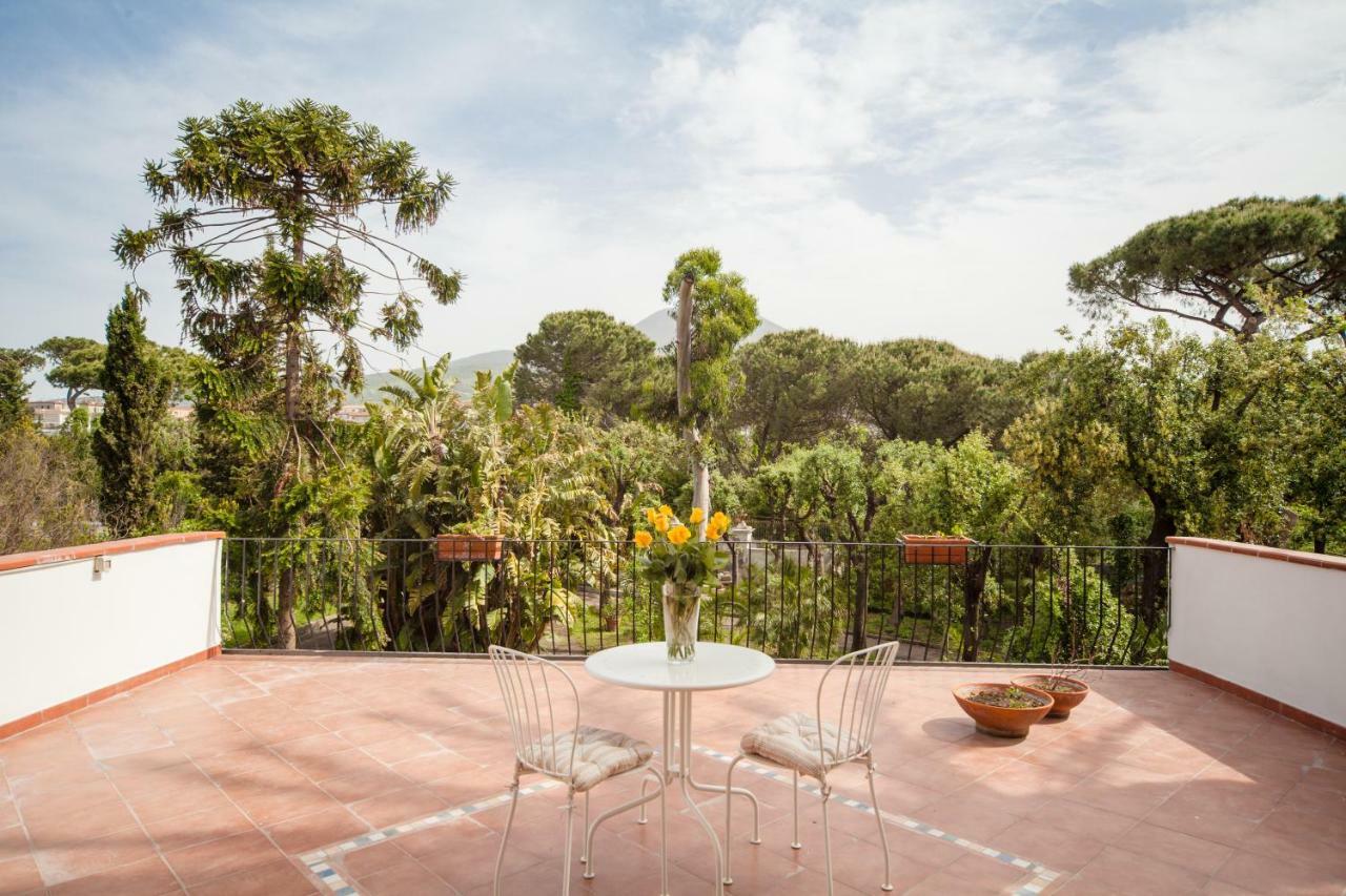 B&B Casina De Goyzueta Torre del Greco Bagian luar foto